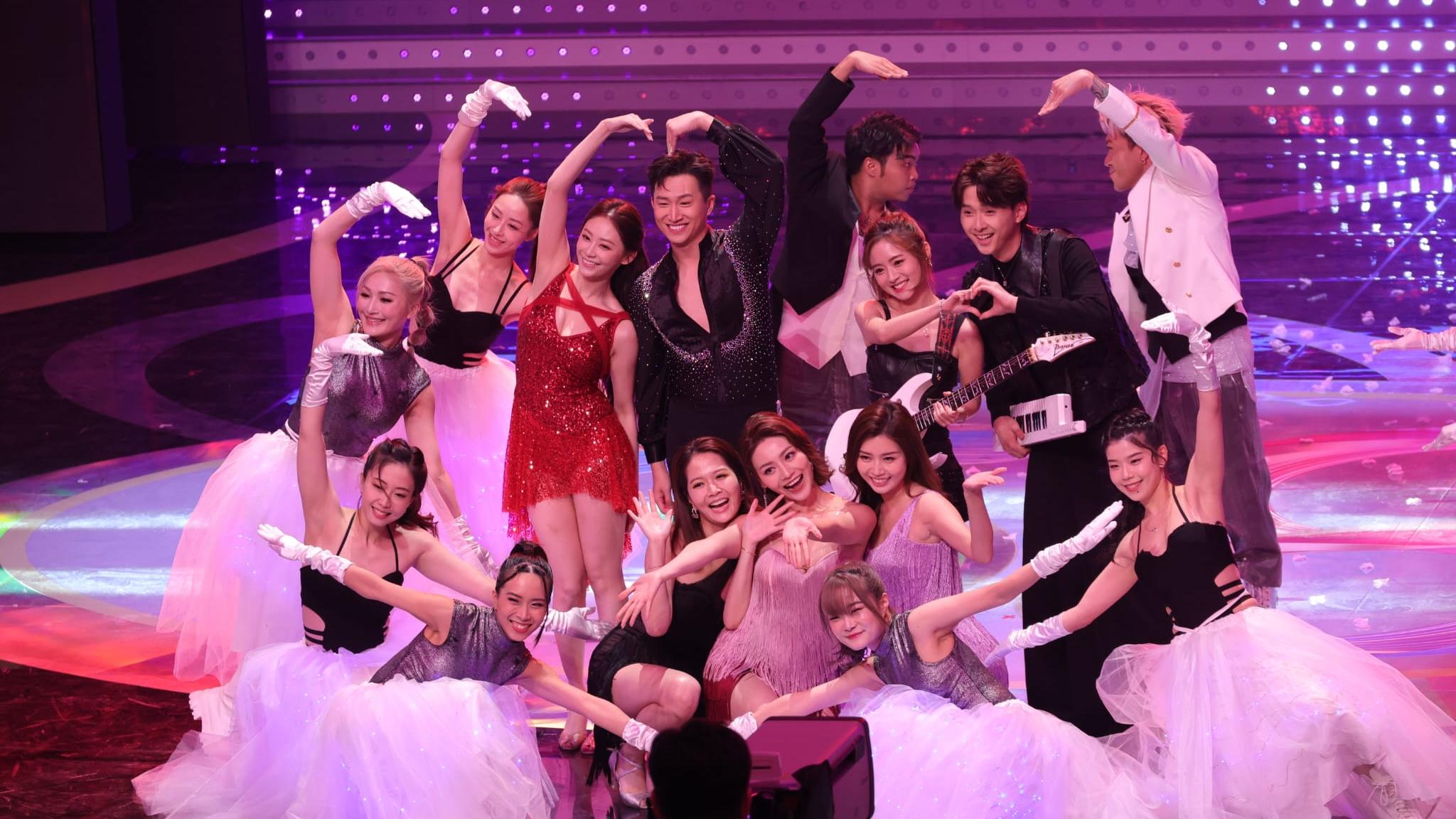 TVB台慶2025｜孖梁敏巧李芷晴兩度出場備受重用 關嘉敏事業線搶風頭