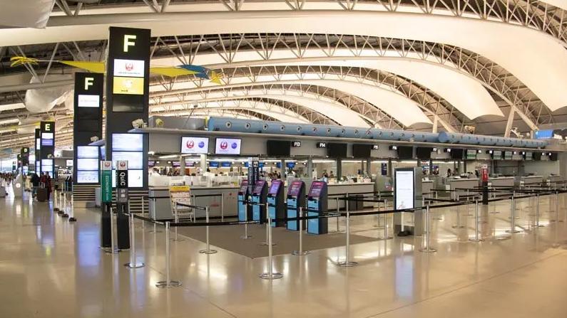 圖為大阪關西機場客運大樓。(互聯網)