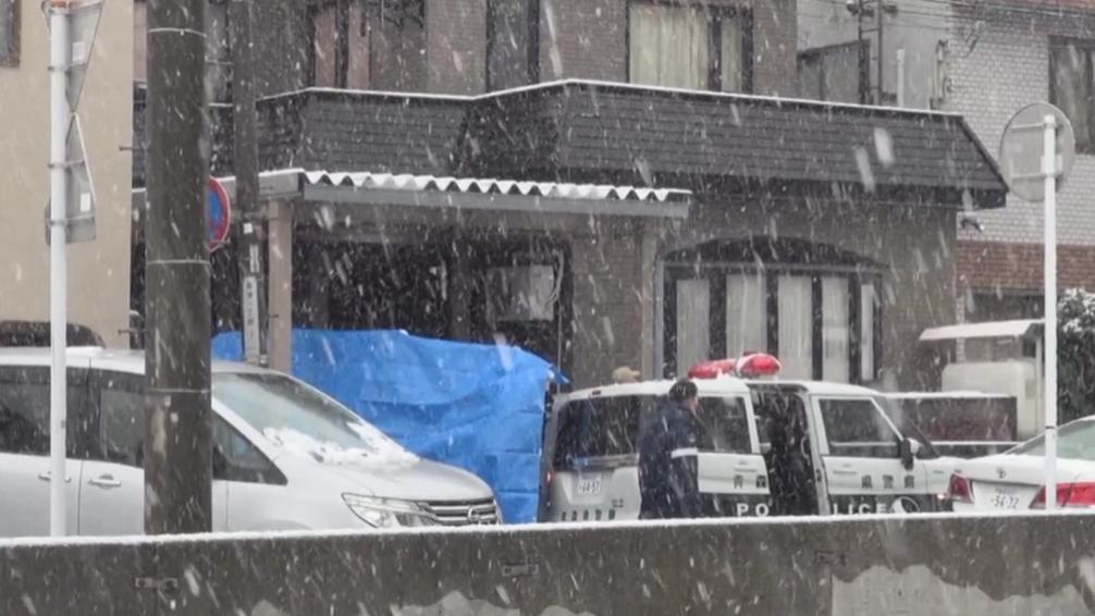 警員到案發住宅調查。(互聯網)