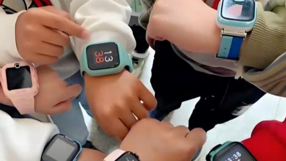 內地兒童手錶點讚數決定社交地位　衍生帳戶買賣產業鏈惹憂慮