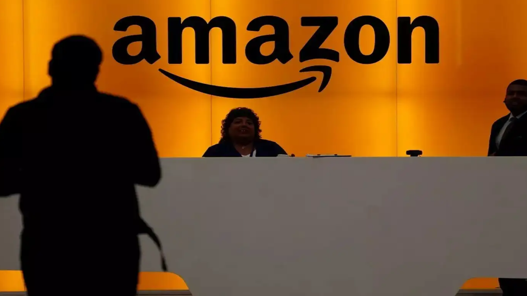 有外媒報道，亞馬遜擬投資OpenAI逾百億美元，並提供自研芯片。