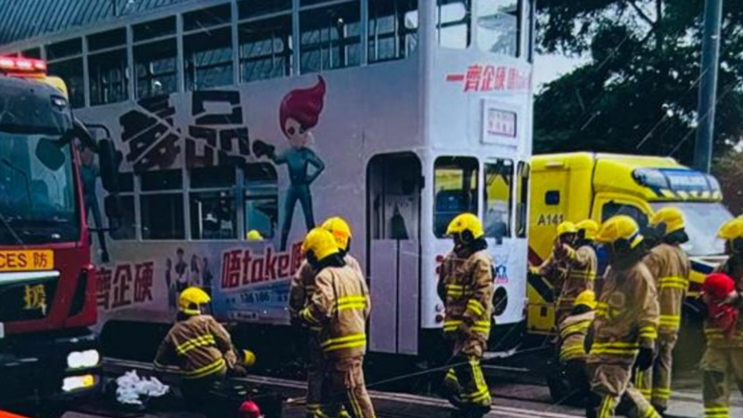 堅尼地城有電車撞倒3途人（讀者提供）