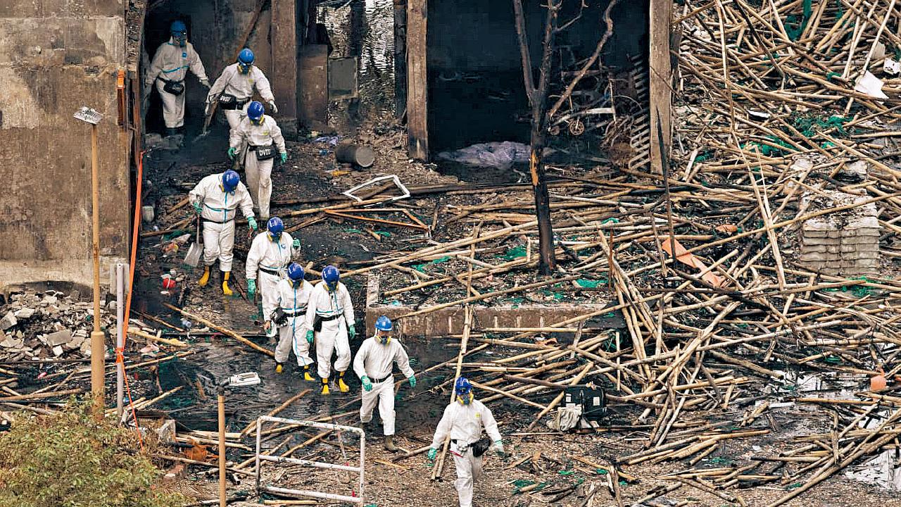 宏福苑大火增至160死 6人仍失聯 一遺骸來自兩人 現場再發現疑似人骨待化驗
