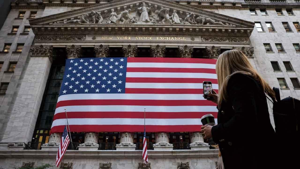 昨晚納指V彈及道指再破新高後恒指夜期顯著回升。(資料圖片)