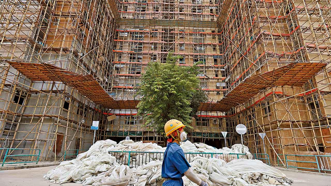 大維修樓宇拆棚網明天大限 業界指工程漲價憂日後檢驗容量 再有屋苑棚網報告涉造假