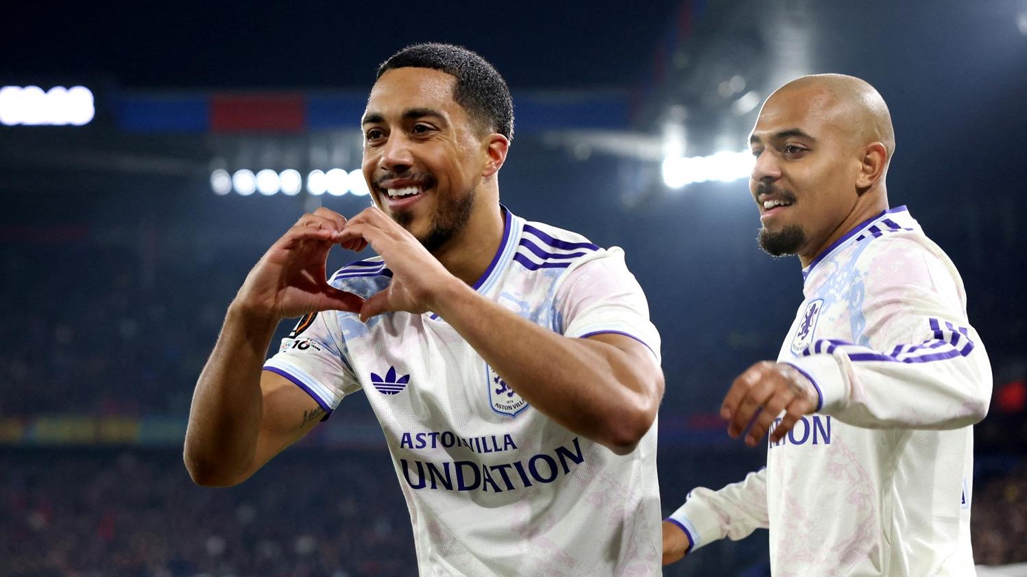 阿士東維拉作客2:1擊敗巴素利。(路透社)