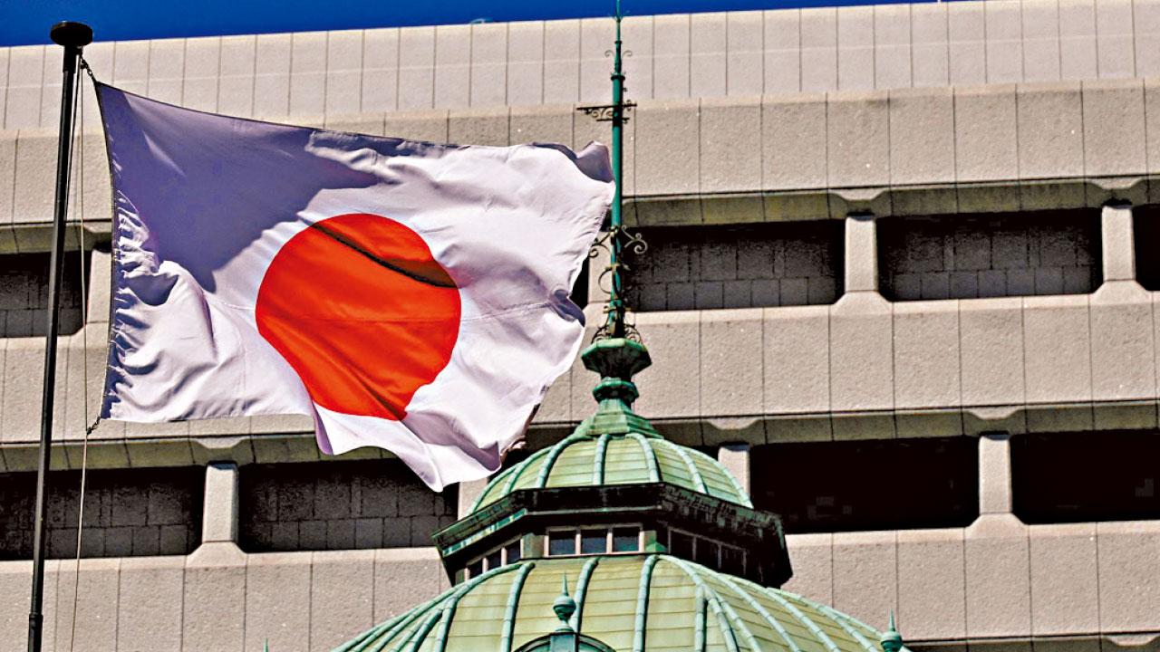 鷹派減息嚇親人 日本加息殺死人