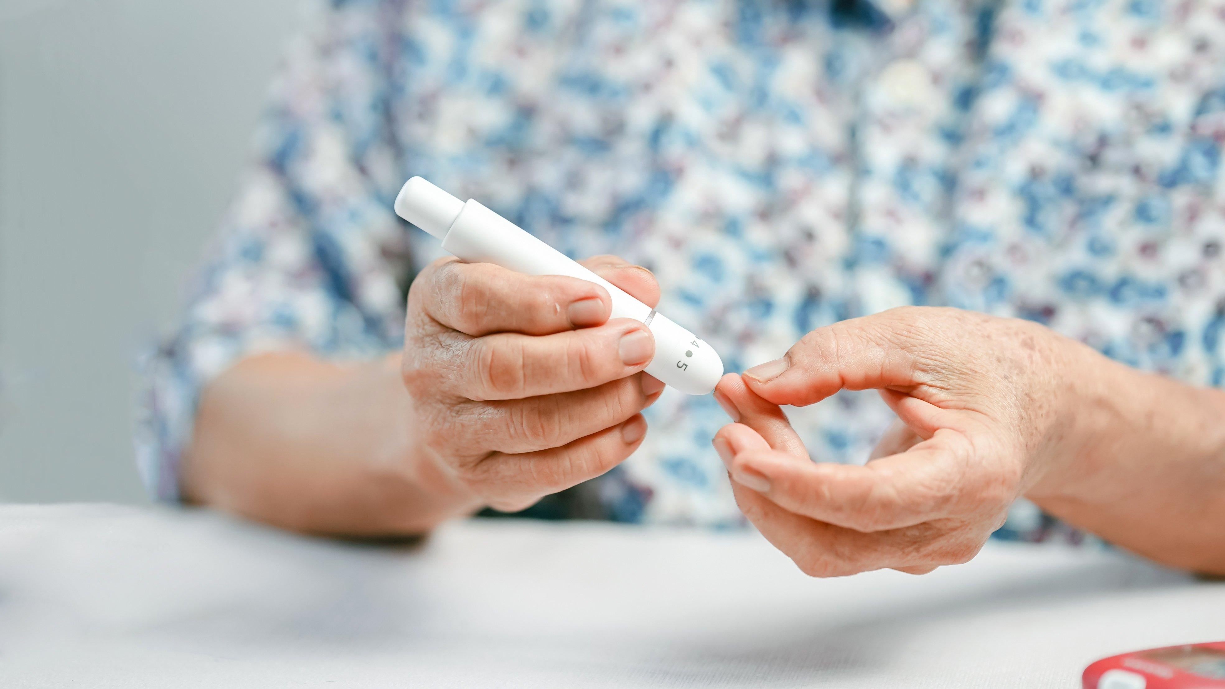 張晶雅醫生也呼籲糖友務必規律用餐，不要空腹過久，避免因長時間未進食而突然掉入低血糖。