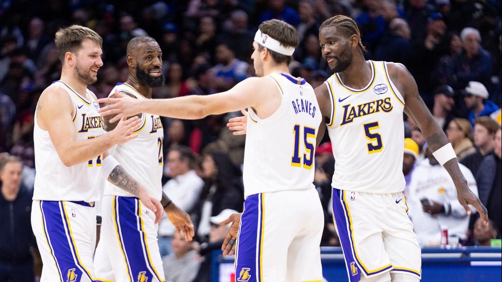 當錫以31分、15個籃板及11次助攻，帶領湖人以112:108擊敗76人。(美聯社)