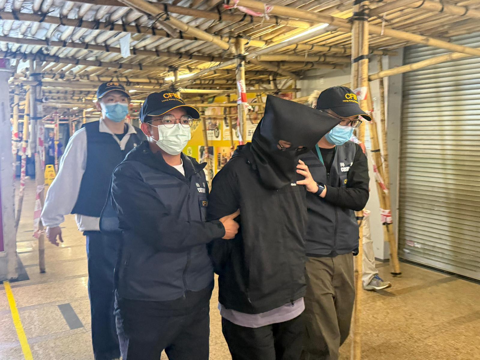 偽冒船公司網站製造「幽靈貿易」洗黑錢89億元，5男女被捕。(海關圖片)