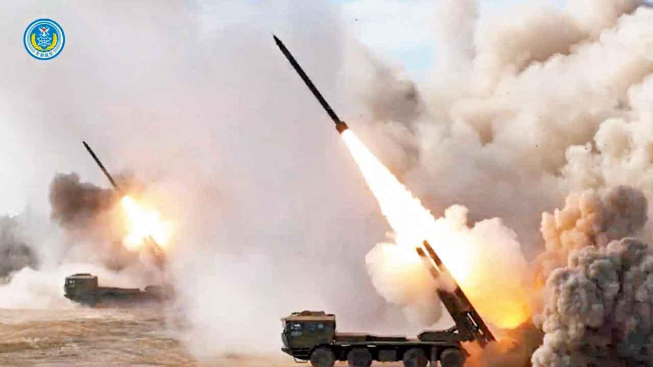 圍台軍演第二天 解放軍向台島射實彈