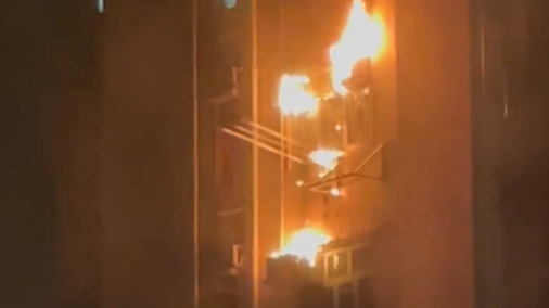 荃灣中心凌晨發生火警(Threads影片截圖)