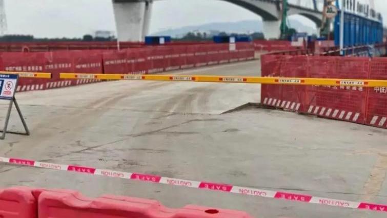 事發的通道。（圖／翻攝新浪微博）