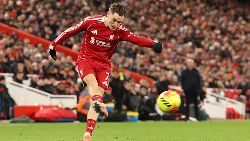 穫斯對新特蘭時，有機會錄得首個英超入球，但最終被改判烏龍球。