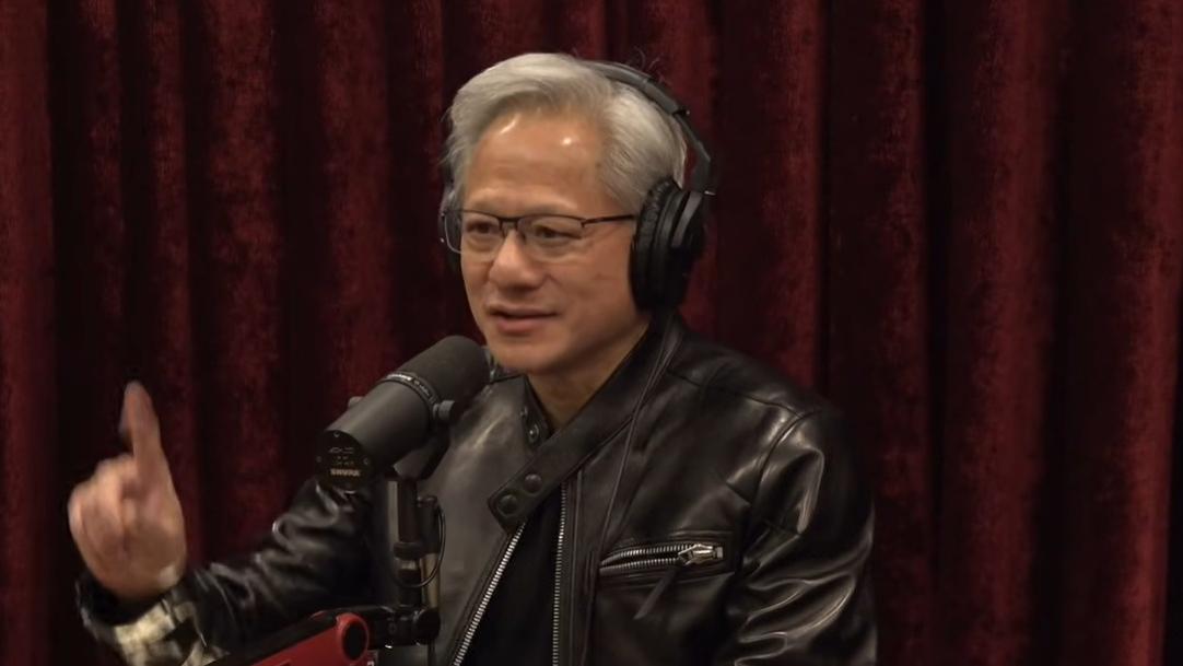 黃仁勳近日擔任Youtube頻道「喬‧羅根經驗」(Joe Rogan Experience)嘉賓。(互聯網)