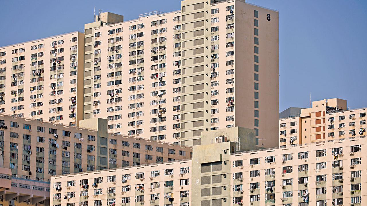 房委會：踏入建屋高峰期 建築開支增四成 現金流未來4年跌近半至352億元