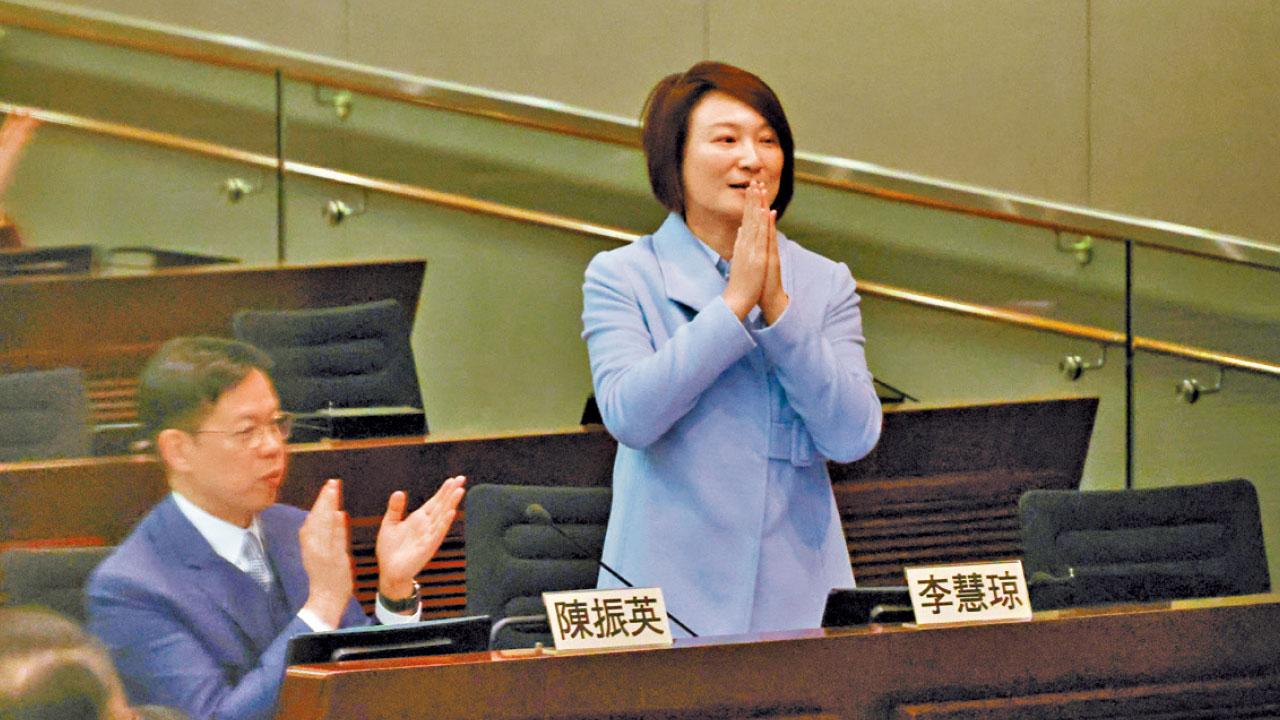 立會選主席5票險勝陳振英 李慧琼：事雖難 做則必成