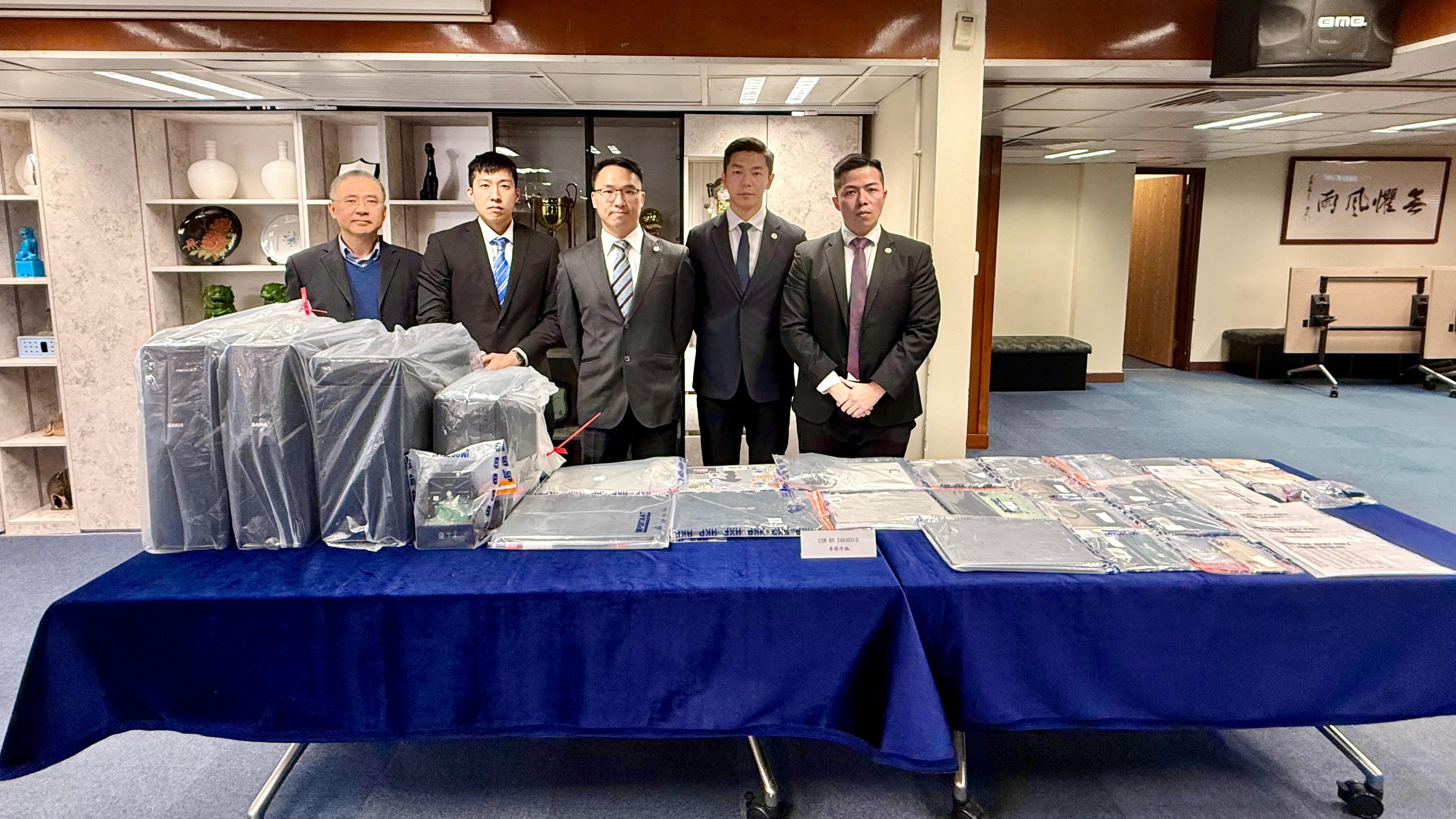 犯罪集團企圖詐騙政府資助824萬元，8人被捕