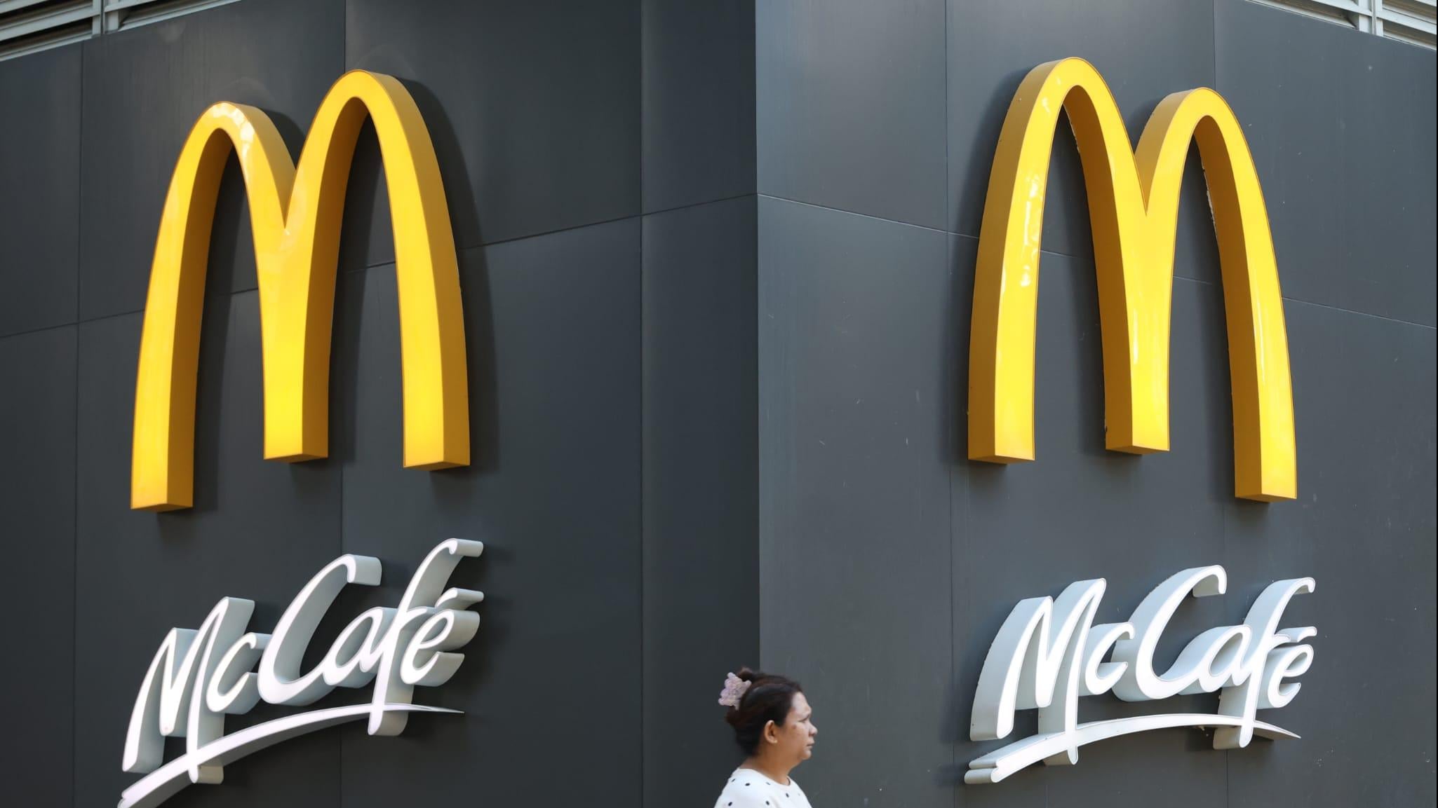 麥當勞全線餐廳管理組平均加薪3%。(林俊源攝)