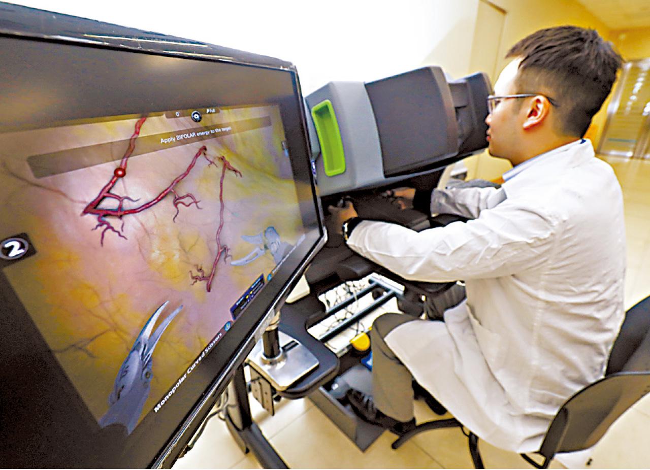 加快康復減副作用 機械臂輔助心臟手術