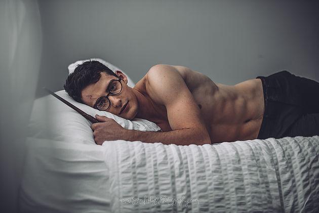 「哈利波特」長大後變性感肌肉男？