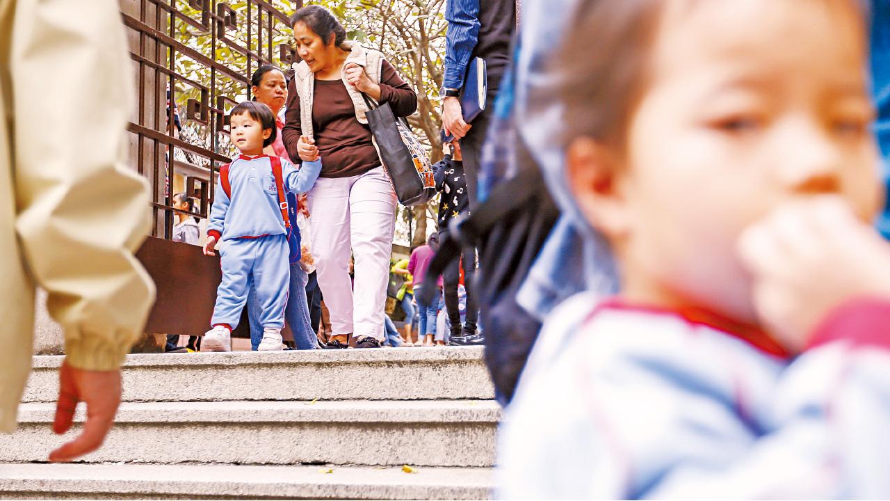 申訴專員轟 教育局把關不力  幼稚園報名費超收逾90倍