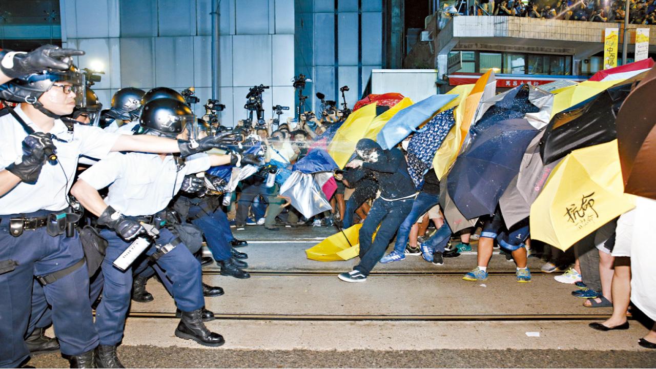 遊行示威趨激烈 警隊擬增900人應對