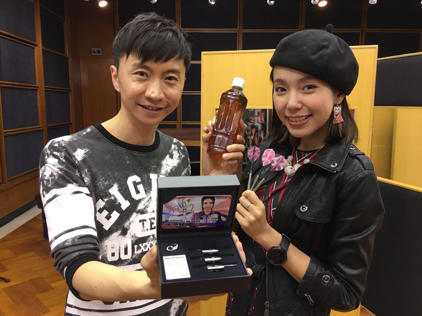 【即時娛樂】梁雨恩 馬嘉均互送騎呢聖誕禮物