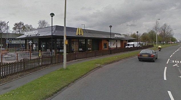 英M記收銀計多20蚊 客人稱投訴反被嘲窮