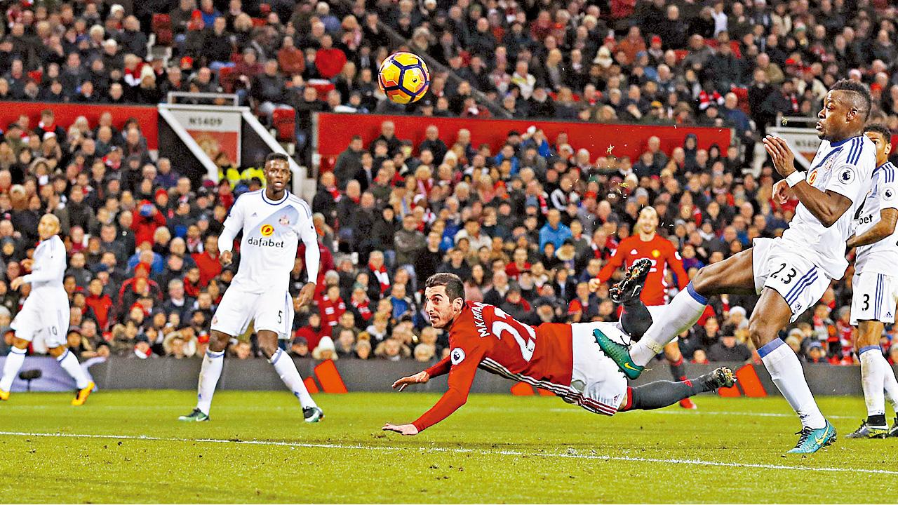 曼市雙雄 拆禮物日齊報捷