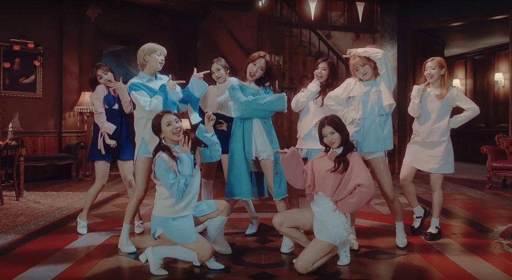 【即時娛樂】TWICE新歌《TT》點擊破億 創韓團最快紀錄