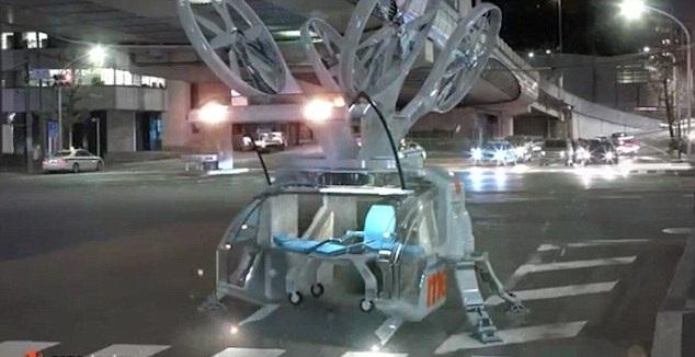 飛天十字車 救傷護危更靈巧