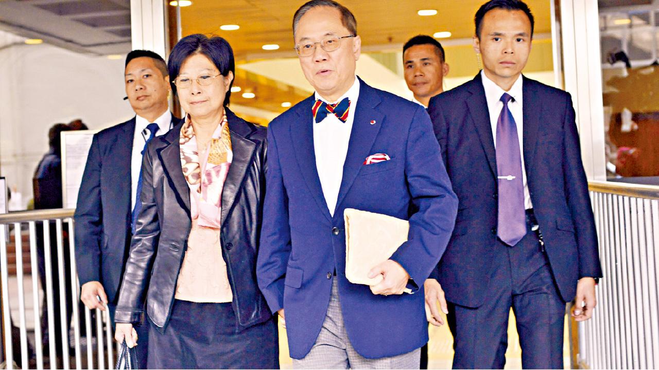 選出8女1男陪審團  曾蔭權涉貪案今開審