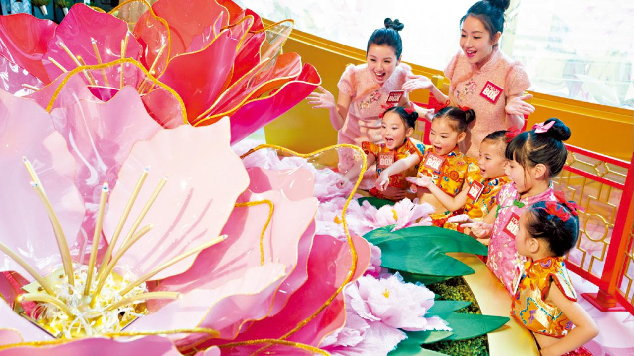 商場設4D牡丹花裝置散香味