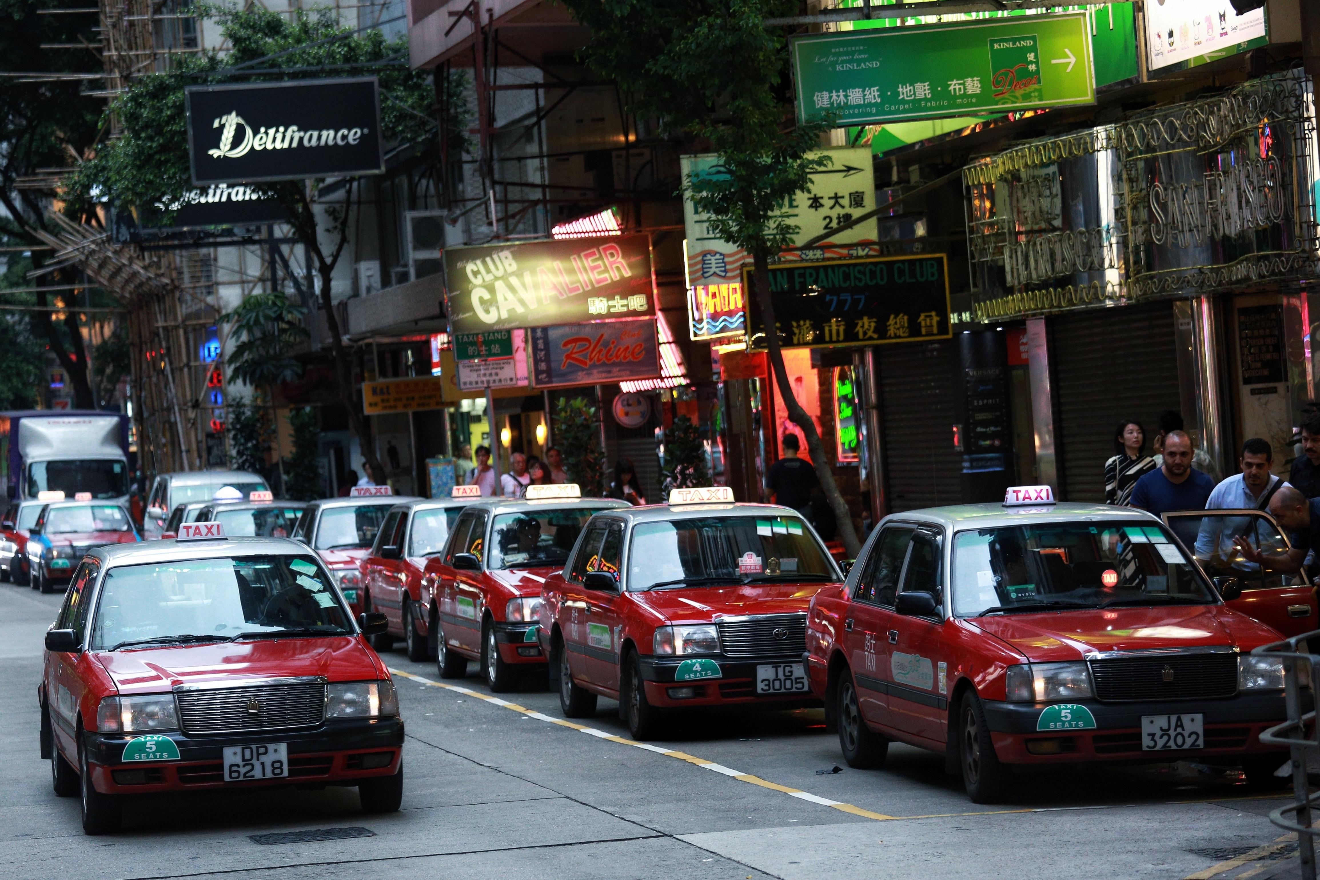 的士司機上學去