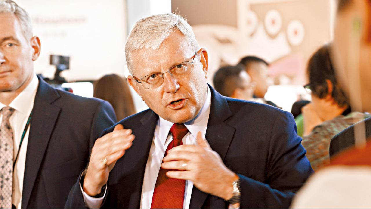 料張建宗接任董事局主席 栢志高：林鄭辭職不礙建館