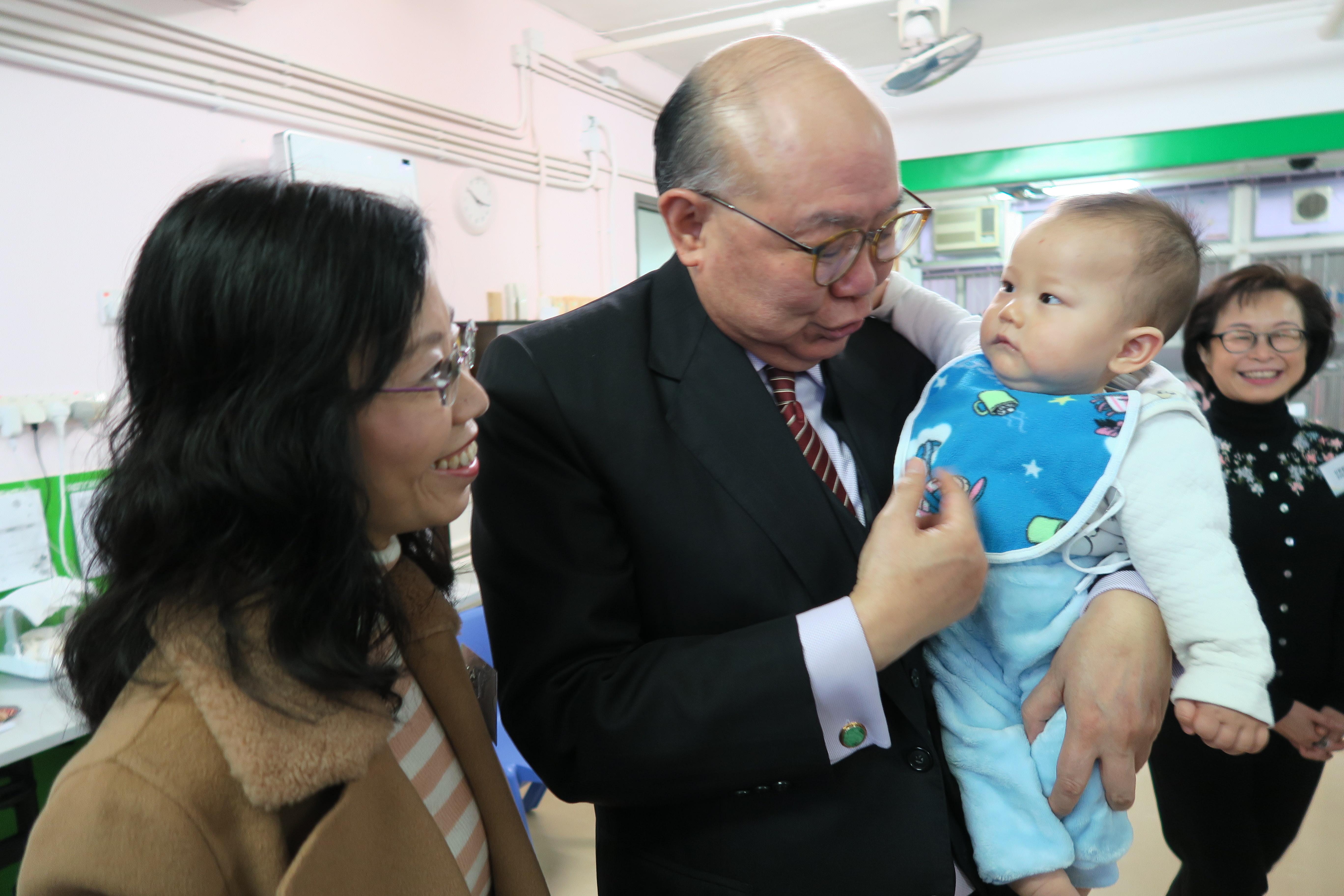 胡國興不認為林鄭是強大對手