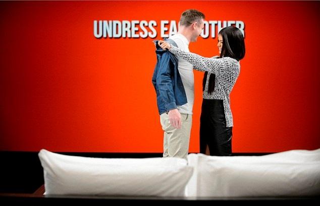 先寬衣上床 後談情了解