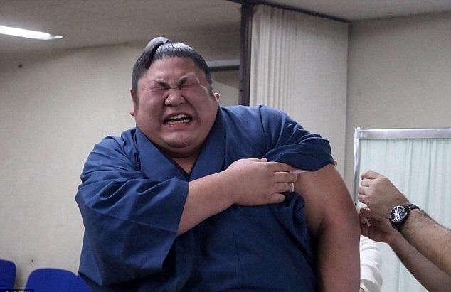 人總有弱點……巨人齊變淚寶寶