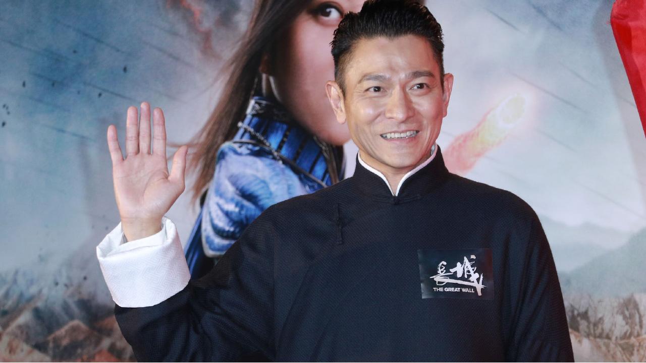 劉華墮馬 盆骨撕裂