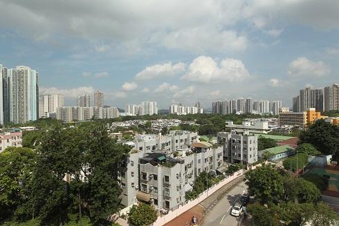 新界村屋買賣創13年新低