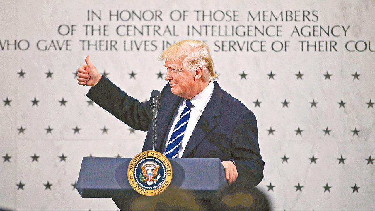 就任翌日 登門修補關係 特朗普︰1000%支持CIA