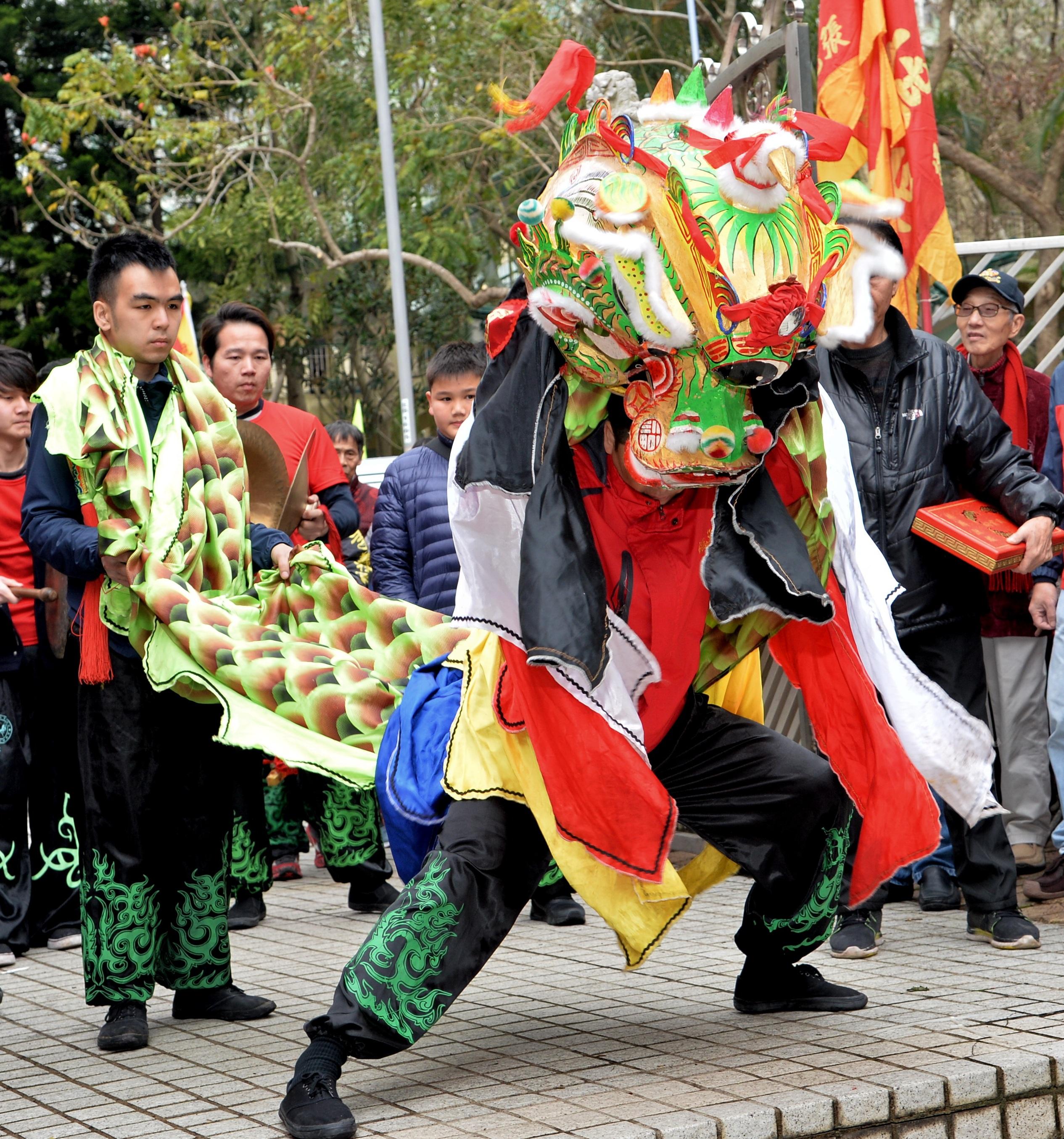年初九 睇麒麟醒獅賀年