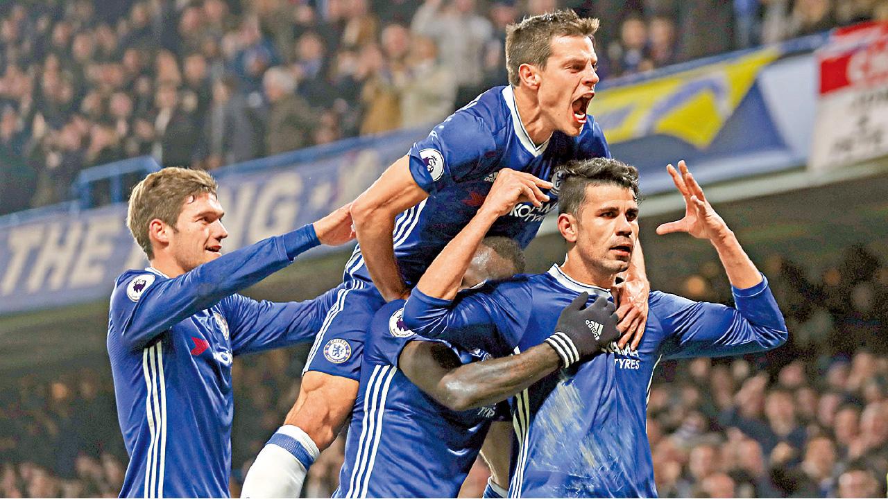 哥斯達復出助車仔挫侯城