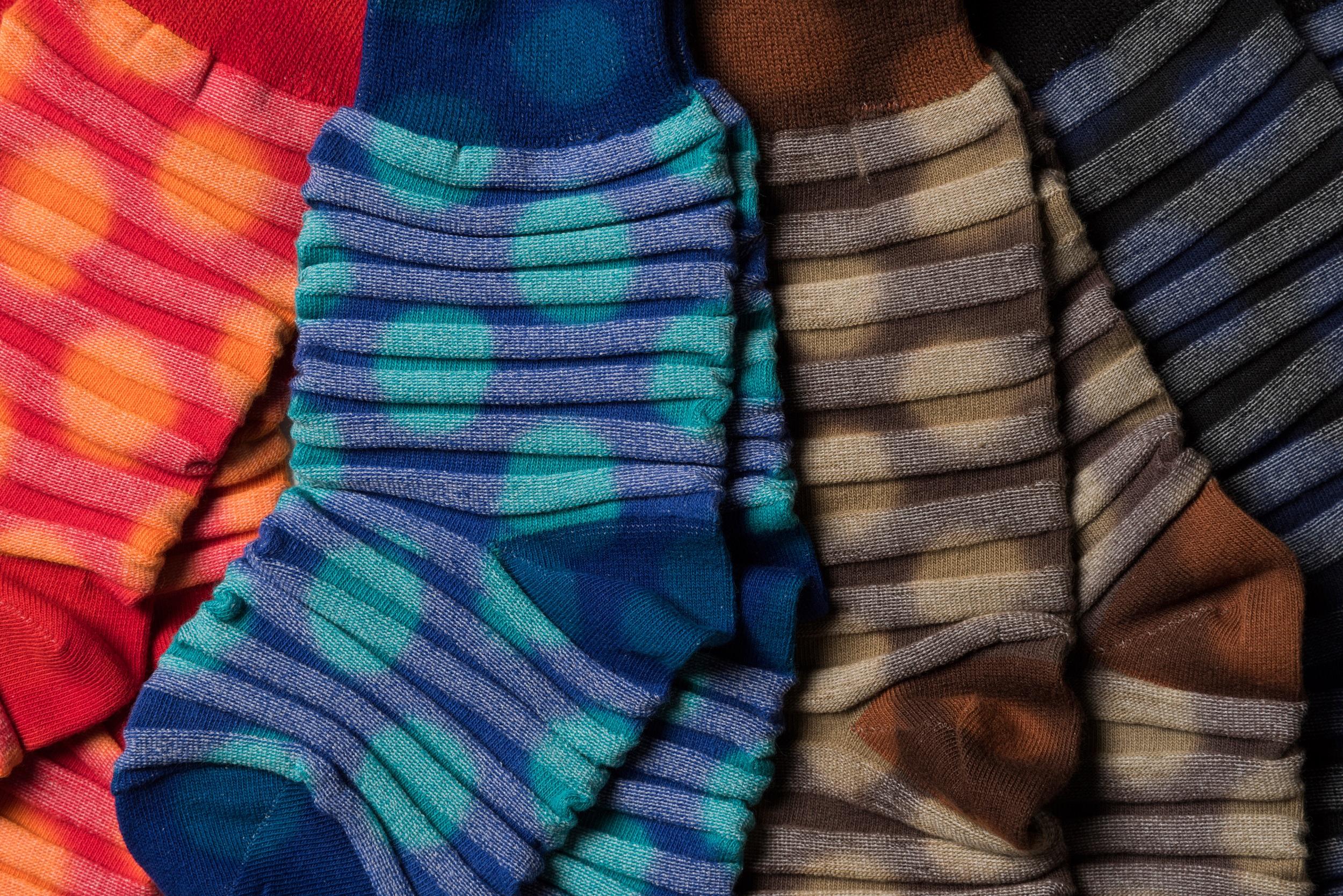 ISSEY MIYAKE MEN情人節「朱古力襪」登陸香港