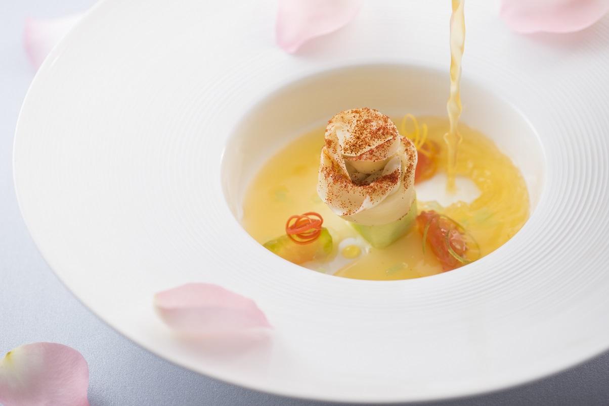 Amplitude情人節晚餐 幫你喺大銀幕示愛