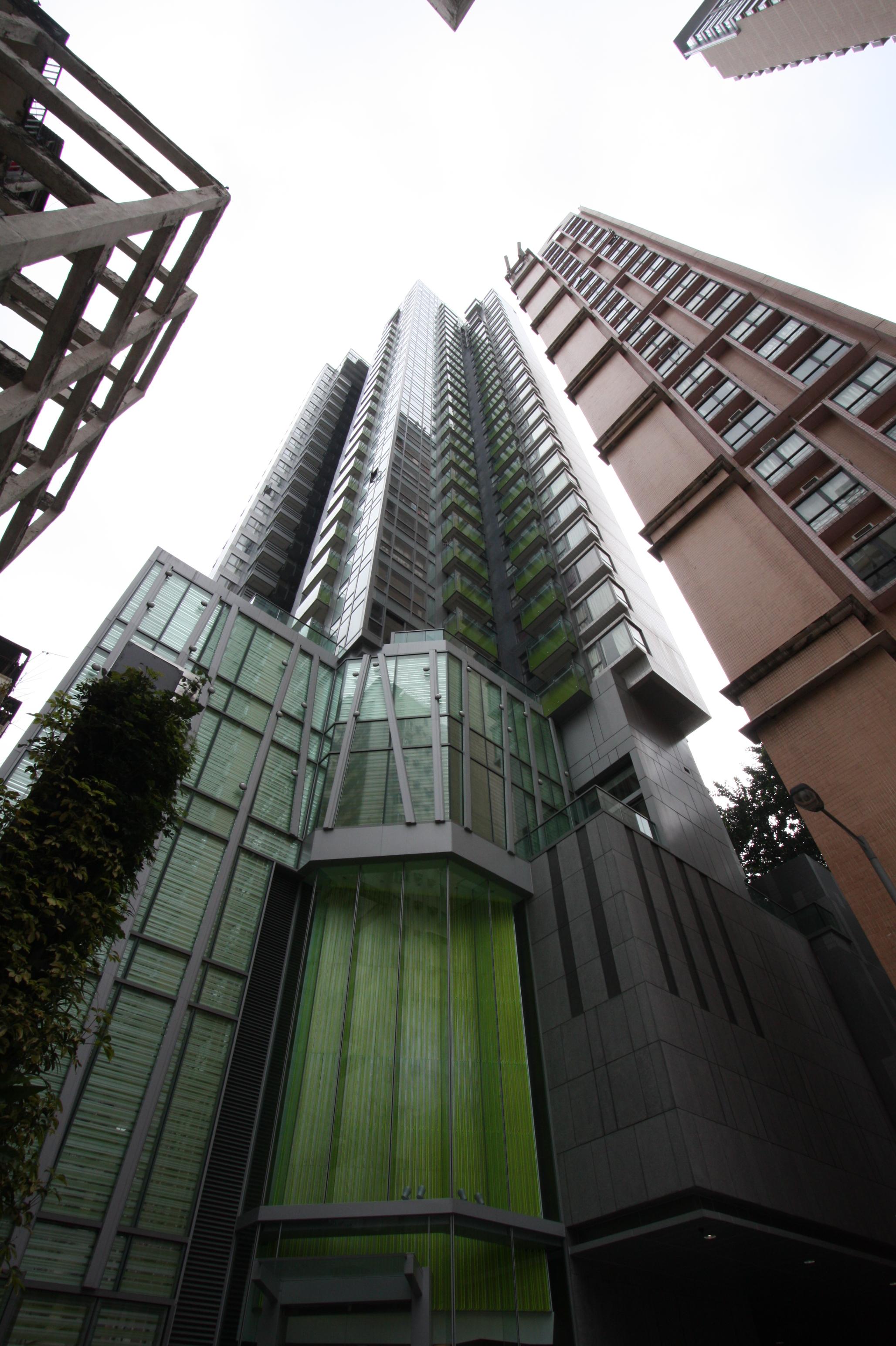 北角形品908萬易手