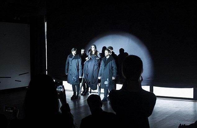 半癱女行天橋誓打破時裝界傳統