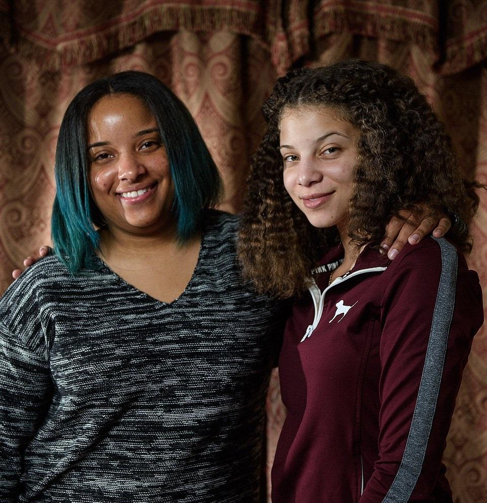 異種雙生兒多挑戰 黑孖安然白孖當災