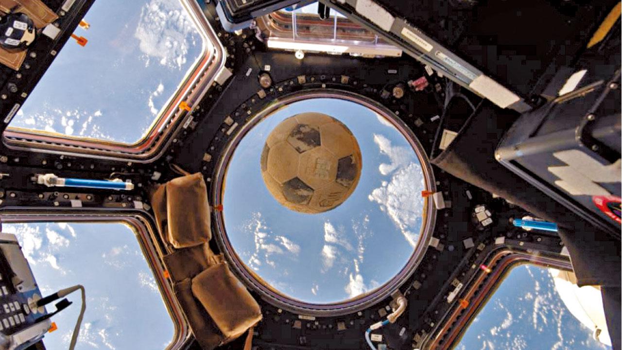 曾歷挑戰者號解體 父愛足球終上太空